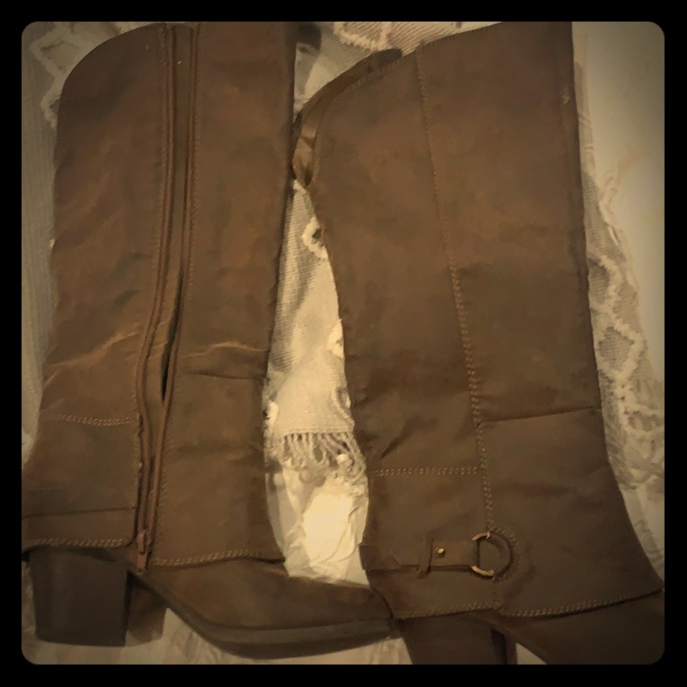 Fergi boots